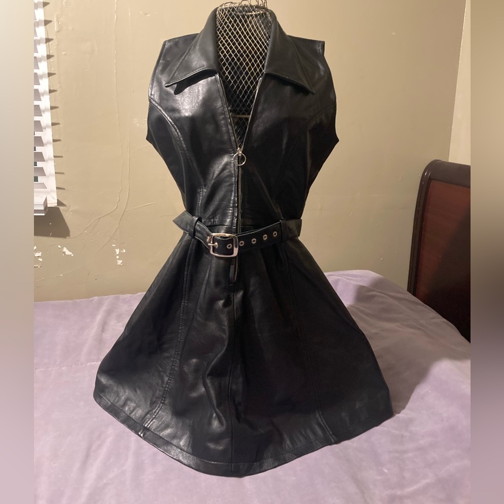 Honour of London sleeveless black leather skirta